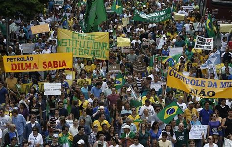 ブラジルにおける「太陽の祭典」と3世紀の政治的不安定性、そしてアマゾンの神秘的な影響